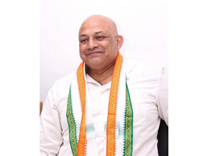Image from: Karnataka CM Shivakumar condoles demise of AICC functionary Suraj Hegde