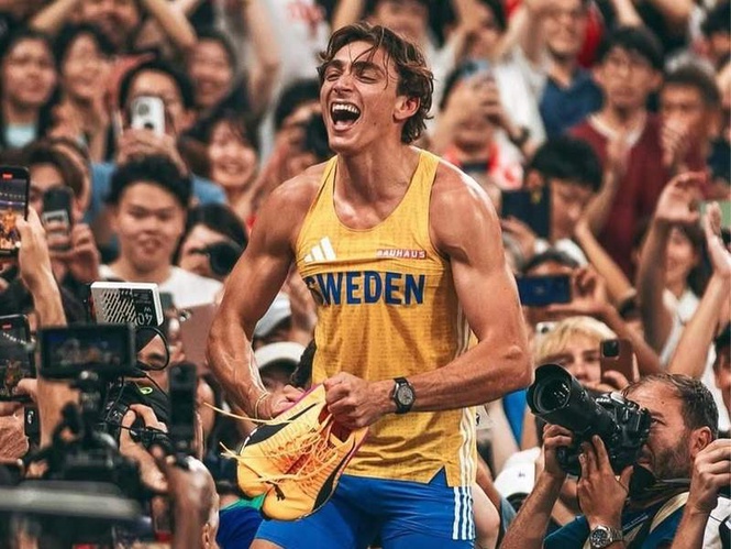 Image from: Marschall stuns Duplantis in Stockholm as Pole Vault star's 40-meet winning streak ends