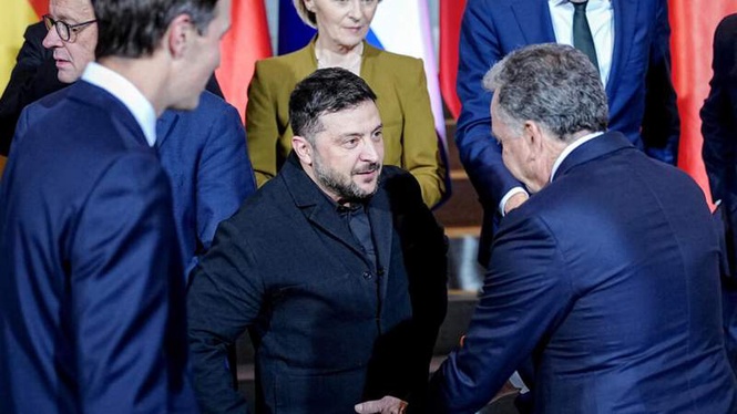 Image from: Zelensky says he had 'positive' talks with Trump envoys on Ukraine war