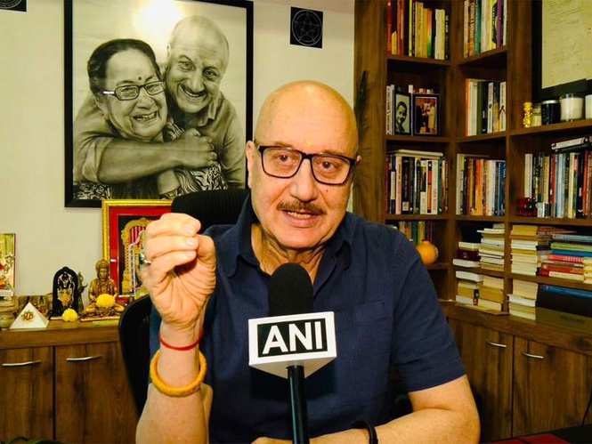Image from: Anupam Kher congratulates PM Modi on completing 12 years in office, calls him "centre of hope for millions of people"