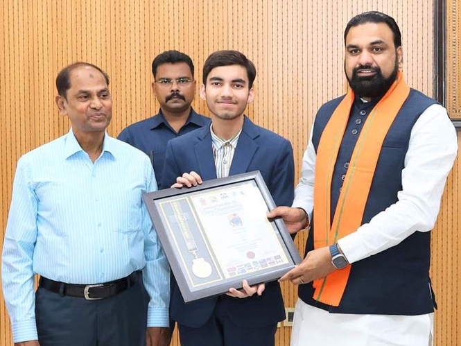 Image from: Bihar CM Samrat Choudhary felicitates Reyan MD for double gold at Commonwealth Chess Championship