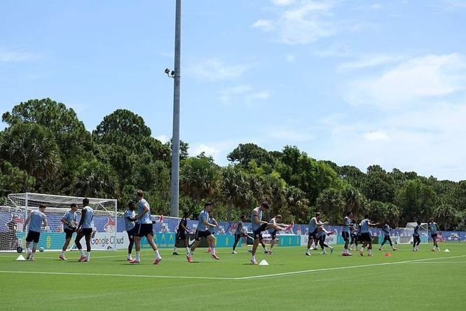 Image from: England's World Cup camp rocked by tremors from 6.1 magnitude earthquake