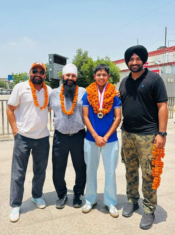 Image from: Asia Cup hero Akashdeep gets warm welcome at Jalandhar Surjit Academy