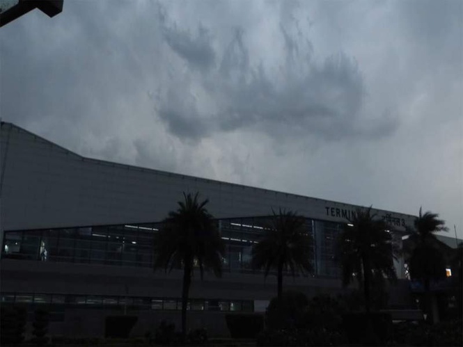 Image from: Rain lashes Delhi, brings much-needed relief from scorching heatwave