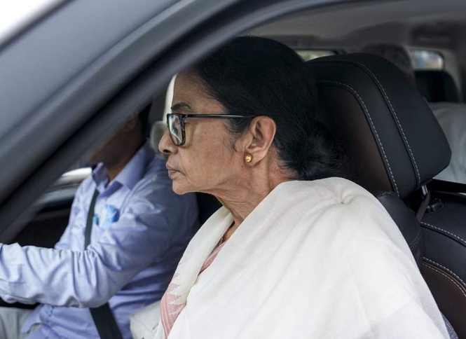 Image from: After a hug at INDIA meeting, Mamata meets Sonia at 10, Janpath
