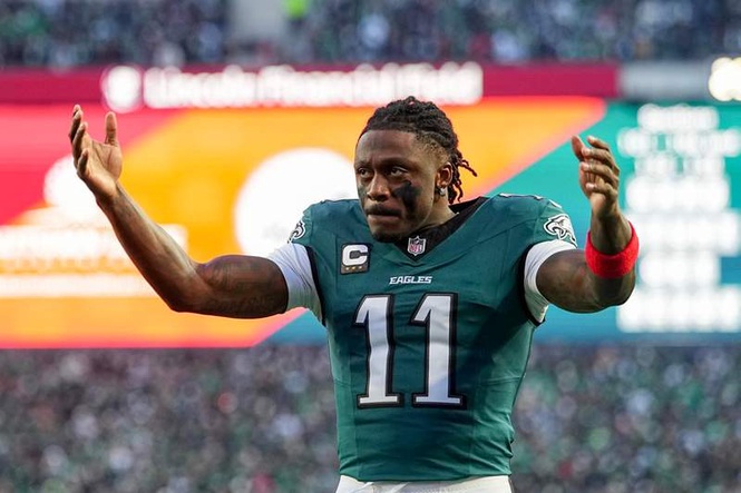 Image from: What AJ Brown did at Philadelphia Eagles’ training facility before getting traded to New England Patriots