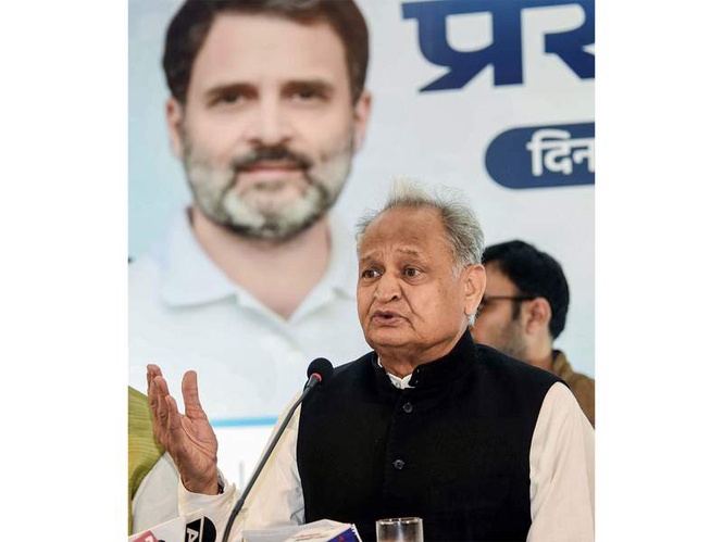 Image from: Ashok Gehlot congratulates athletes on WYC medals