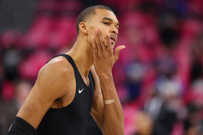 Image from: 2x NBA All-Star wants Knicks to put ‘knife’ to ‘dirty’ Victor Wembanyama’s neck after Jalen Brunson incident