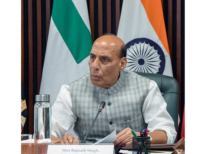 Image from: MoD inks Rs 449-cr contract for 20 jammers for Navy
