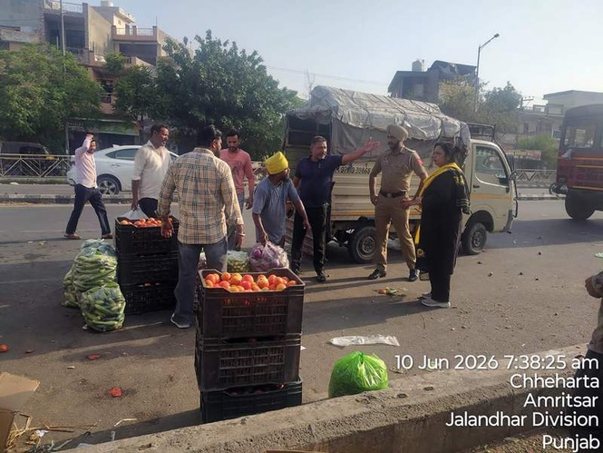 Image from: MC removes encroachments in special drive at Narayangarh market road in Amritsar