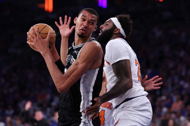Image from: Knicks fans accuse NBA refs of cheating after wild flagrant foul on Mitchell Robinson vs. Victor Wembanyama