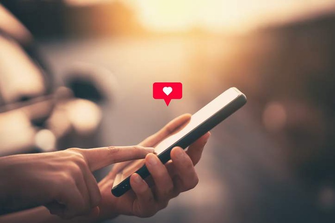 Image from: 4.5 crore Indians, many of them married and lonely, turn to discreet dating apps; 16 million joined in a year