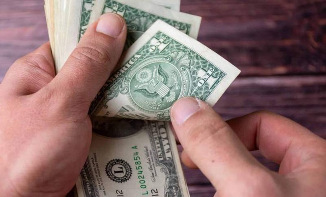 Image from: Big News: Minimum Wage Set to Increase in Chicago Next Month