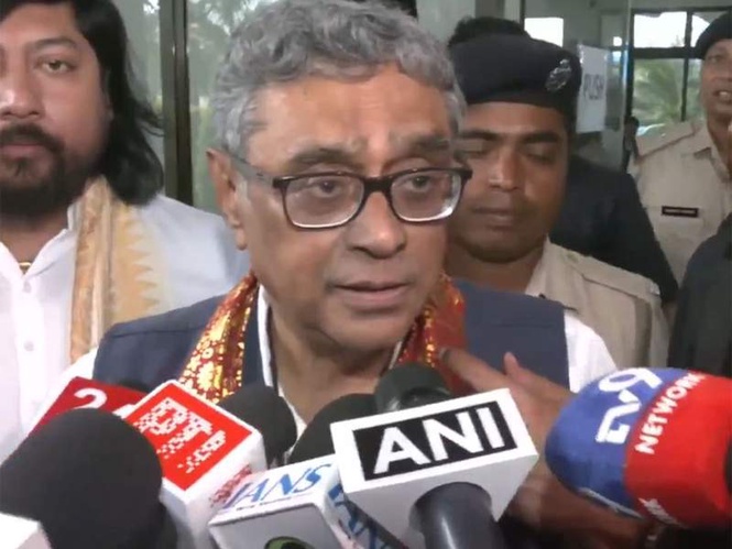 Image from: "Left with near-bankrupt treasury": West Bengal Finance Minister Swapan Dasgupta assures focus on North Bengal in state budget