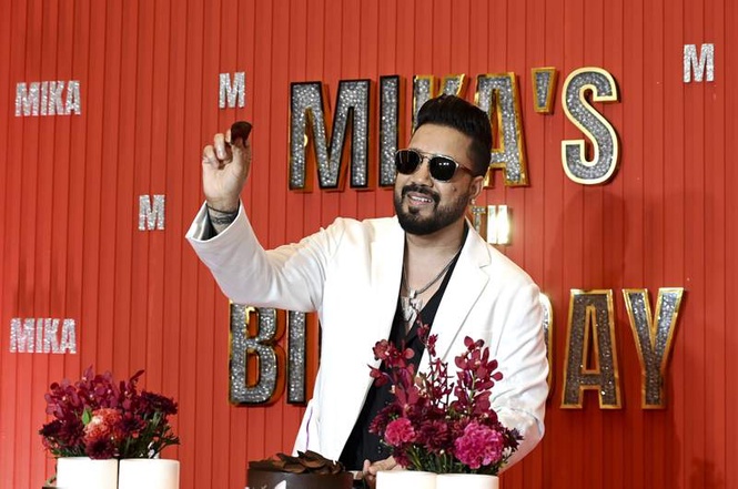 Image from: Mika Singh celebrates 50th birthday