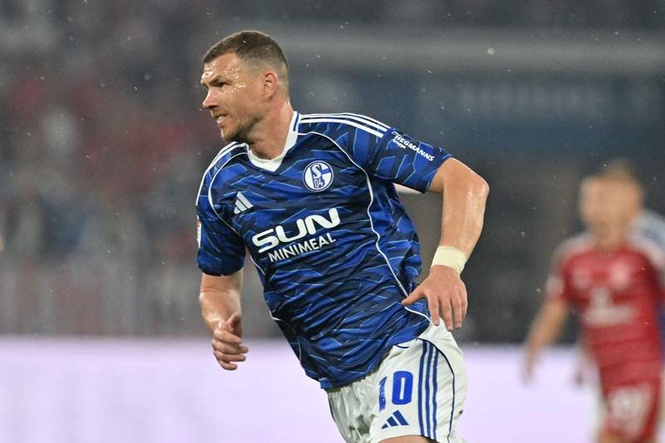 Image from: Still top at 40: Edin Džeko back at World Cup