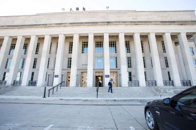 Image from: Fire service called to Pentagon over possible air quality problem
