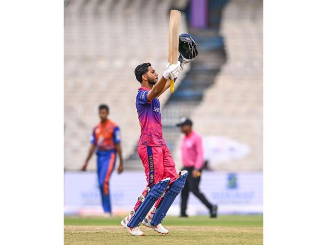 Image from: Karan Lal slams century, hits 14 sixes, bags two wickets to script history in Bengal T20 League