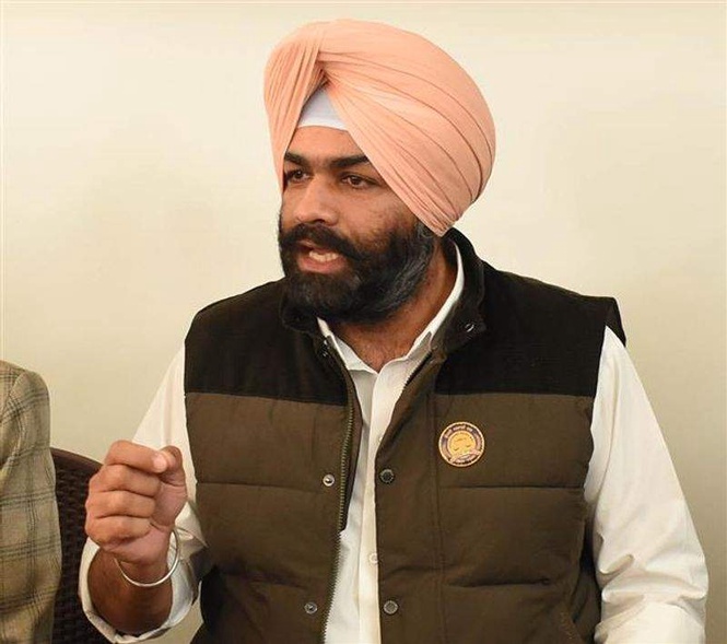 Image from: SAD leader Parambans Singh Bunty Romana stopped at Toronto airport