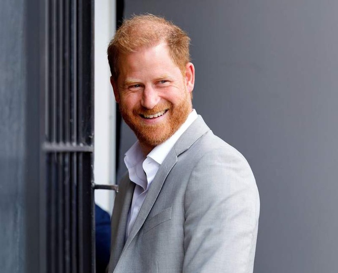 Image from: Harry tells young people 'your future matters' in surprise Nottingham appearance