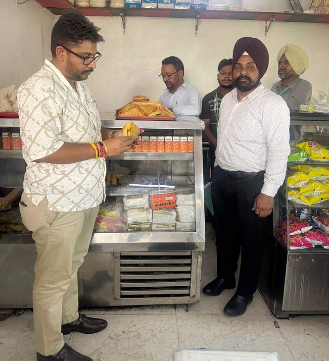 Image from: Food safety team raids private hospital canteen in Amritsar