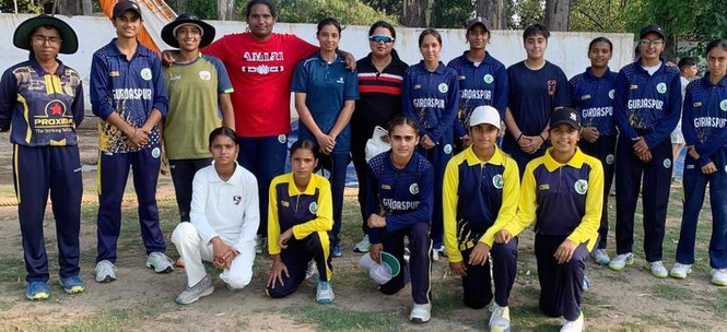 Image from: Women’s cricket spreads its wings in Gurdaspur