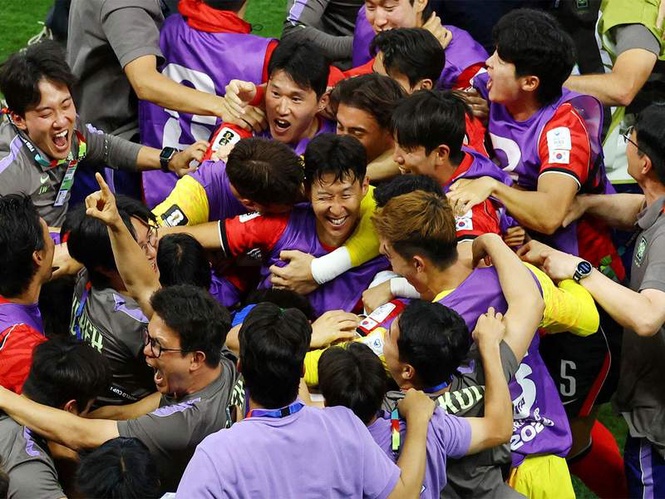 Image from: FIFA World Cup: Hwang In-Beom inspires South Korea’s comeback win over Czech Republic