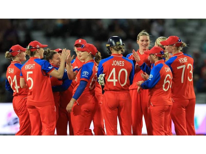 Image from: Women’s T20WC: Danni’s ton leads clinical England to 87-run win over SL in opener