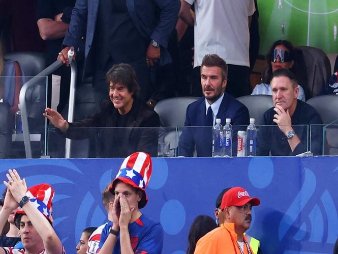 Image from: Tom Cruise, David Beckham, Paris Hilton among celebs spotted at US-Paraguay FIFA World Cup opener in LA