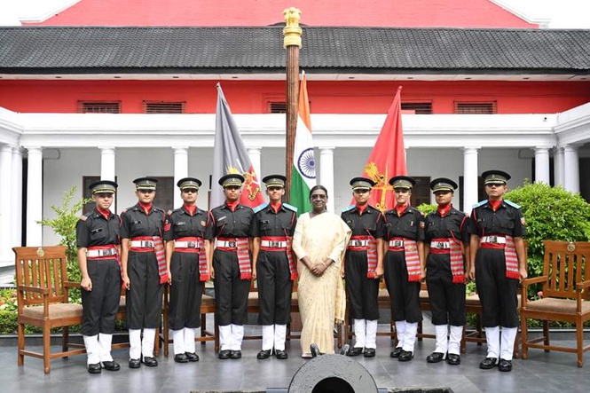 Image from: ’Watershed moment’: President Murmu as first batch of women officers pass out from IMA
