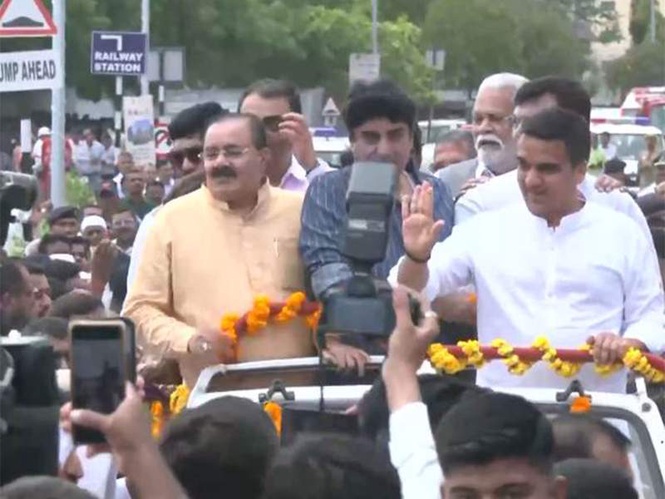 Image from: Gujarat Dy CM Harsh Sanghavi inaugurates Sandhiya bridge in Rajkot