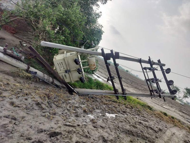 Image from: Storm damages over 13,200 electricity poles in Haryana; Anil Vij says power to be restored on war footing