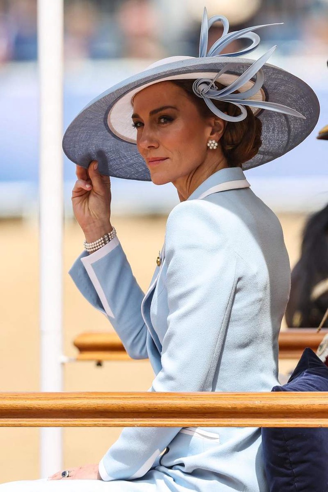 Image from: Princess Charlotte wears matching bracelet with Princess of Wales at Trooping the Colour