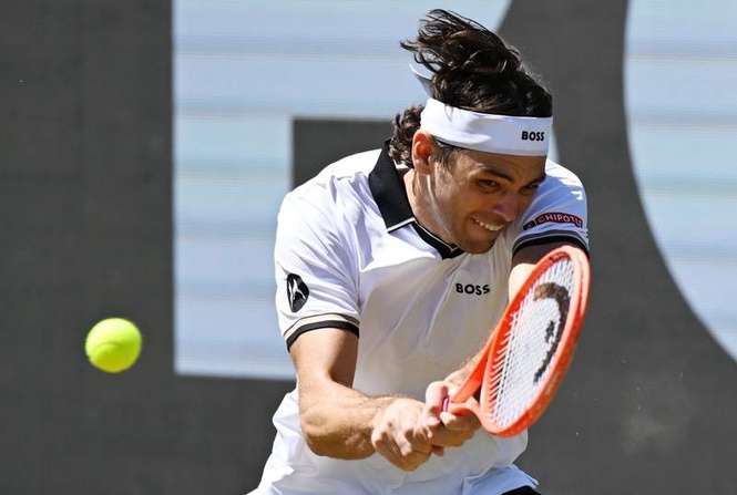 Image from: Defending champion Fritz makes Stuttgart final
