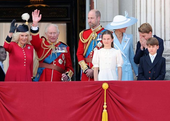 Image from: Prince George struggles to contain sneeze during national anthem at Trooping the Colour