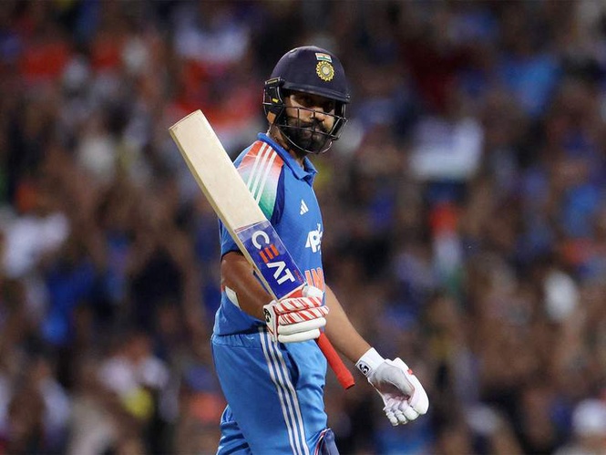Image from: Rohit Sharma completes 16,000 international runs as opener; joins elite club featuring Jayasuriya, Gayle