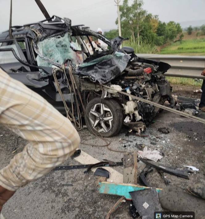 Image from: 4 killed as SUV rams into parked truck in Nuh