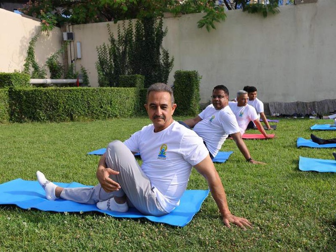 Image from: Tajikistan: MoS Kirti Vardhan Singh participates in yoga session in Dushanbe