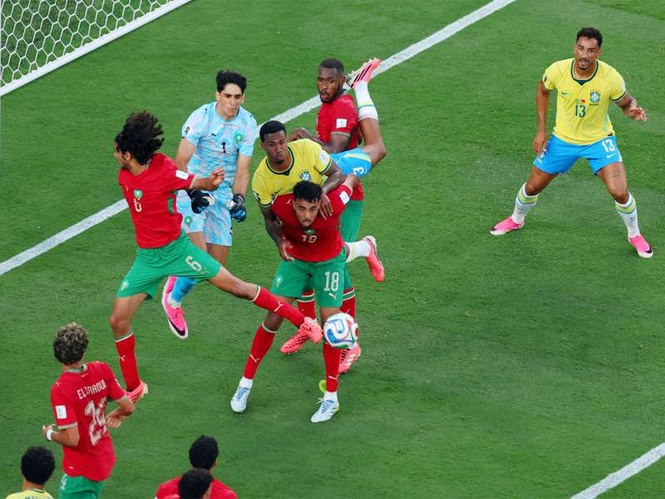 Image from: FIFA WC: Brazil play out 1-1 stalemate against Morocco in attacking slugfest; Vinicius Jr's strike keeps five-time champs 92-year-old streak alive