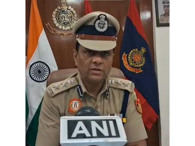 Image from: Delhi: Woman found dead with throat slit in Kailash Nagar; police launch probe
