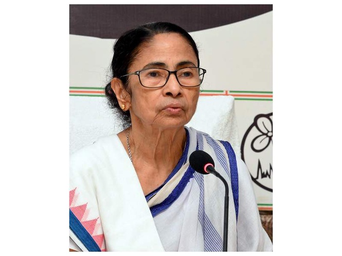 Image from: Mamata Banerjee, TMC leaders get legal notice from rebel MP Kakoli Ghosh's son amid Barasat MLA ticket row