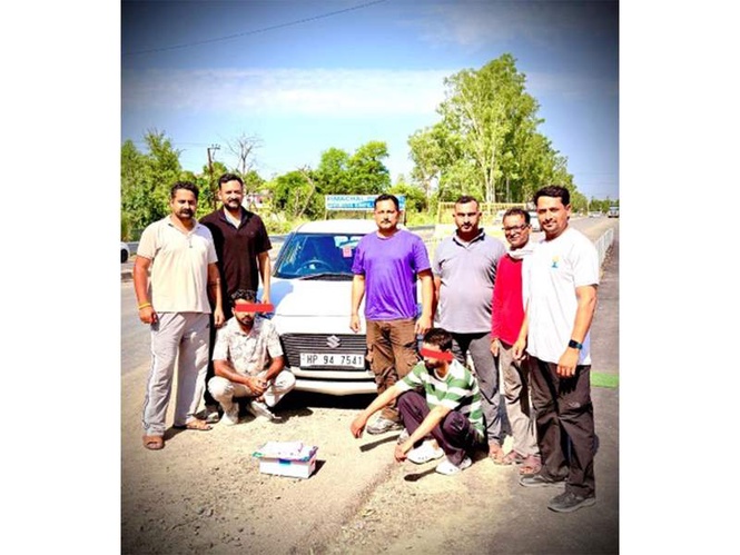Image from: Himachal Pradesh: Interstate drug network busted; two held with 43.56 grams of heroin