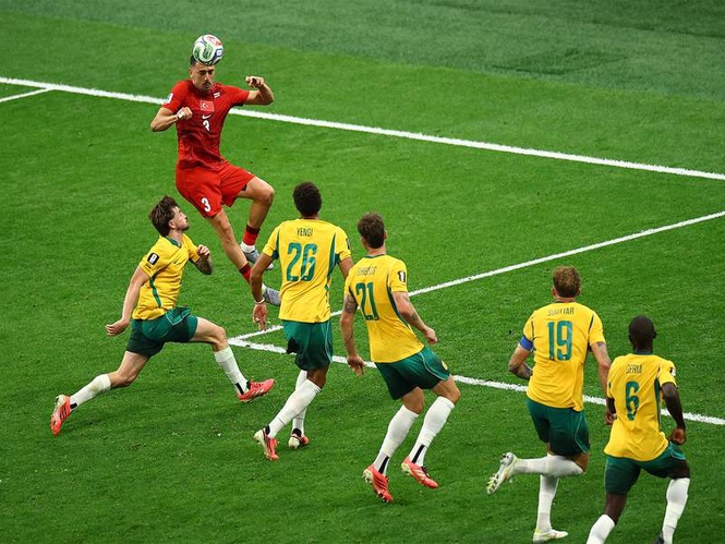 Image from: FIFA World Cup: Irankunda, Beach shine in Australia's 2-0 win over Turkey