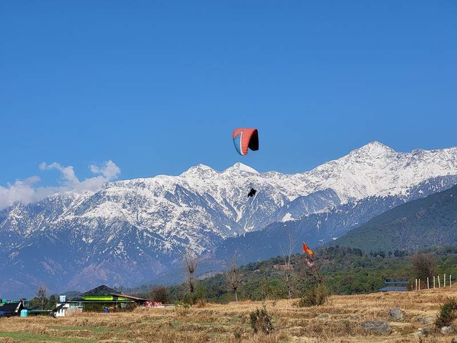 Image from: FIR against 3 over paragliding ban violation at Billing