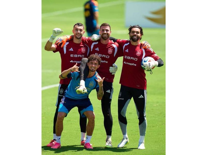 Image from: David Raya welcomes Spain goalkeeping battle ahead of La Roja’s World Cup opener