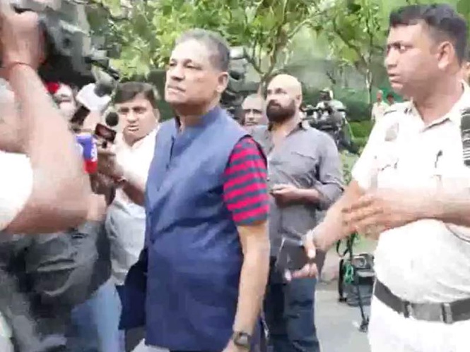 Image from: TMC MPs seek LS Speaker's intervention against rebel group, cite anti-defection law
