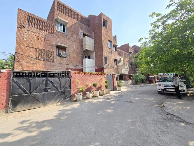 Image from: Police families seek time until August before eviction in Amritsar
