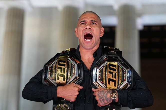 Image from: Alex Pereira says fans can ‘relax’ as he guarantees UFC Freedom 250 concern won’t come true