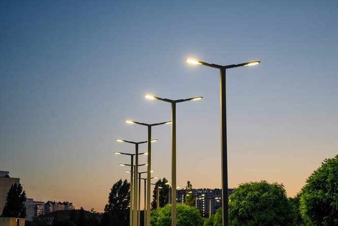 Image from: Power saving, better lux levels, fewer dark spots: Why Delhi is replacing streetlights
