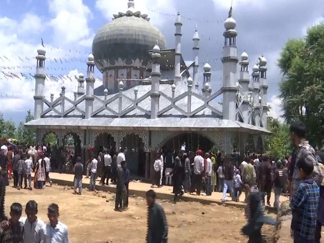 Image from: J-K: 30th annual Urs of Sufi Saint Baji Shafi Sahib concludes in Rajouri